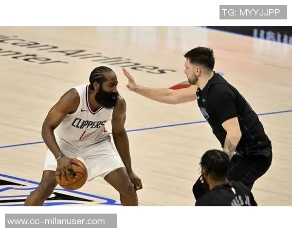 考辛斯质疑东契奇与哈登的双标现象为何不再受到批评